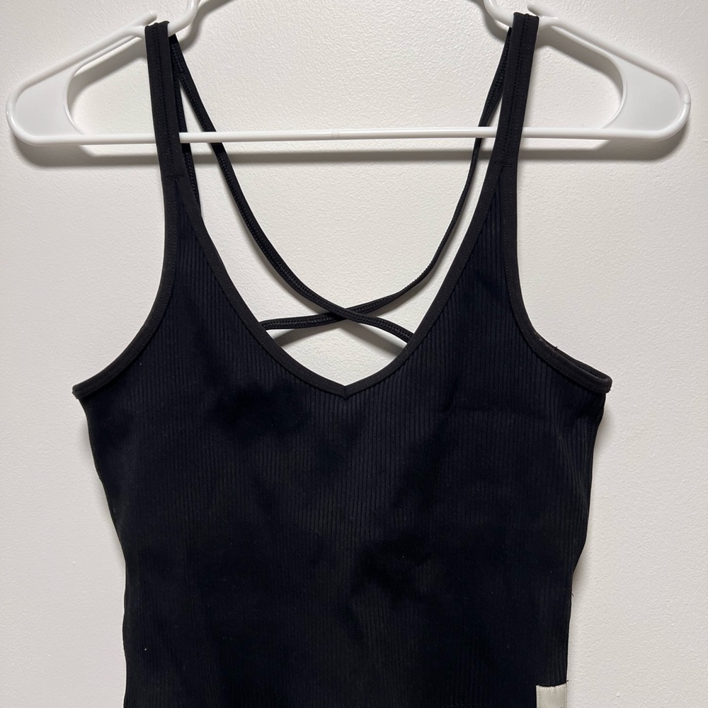 Vuori Black Camisole Top - Picture 2 of 4